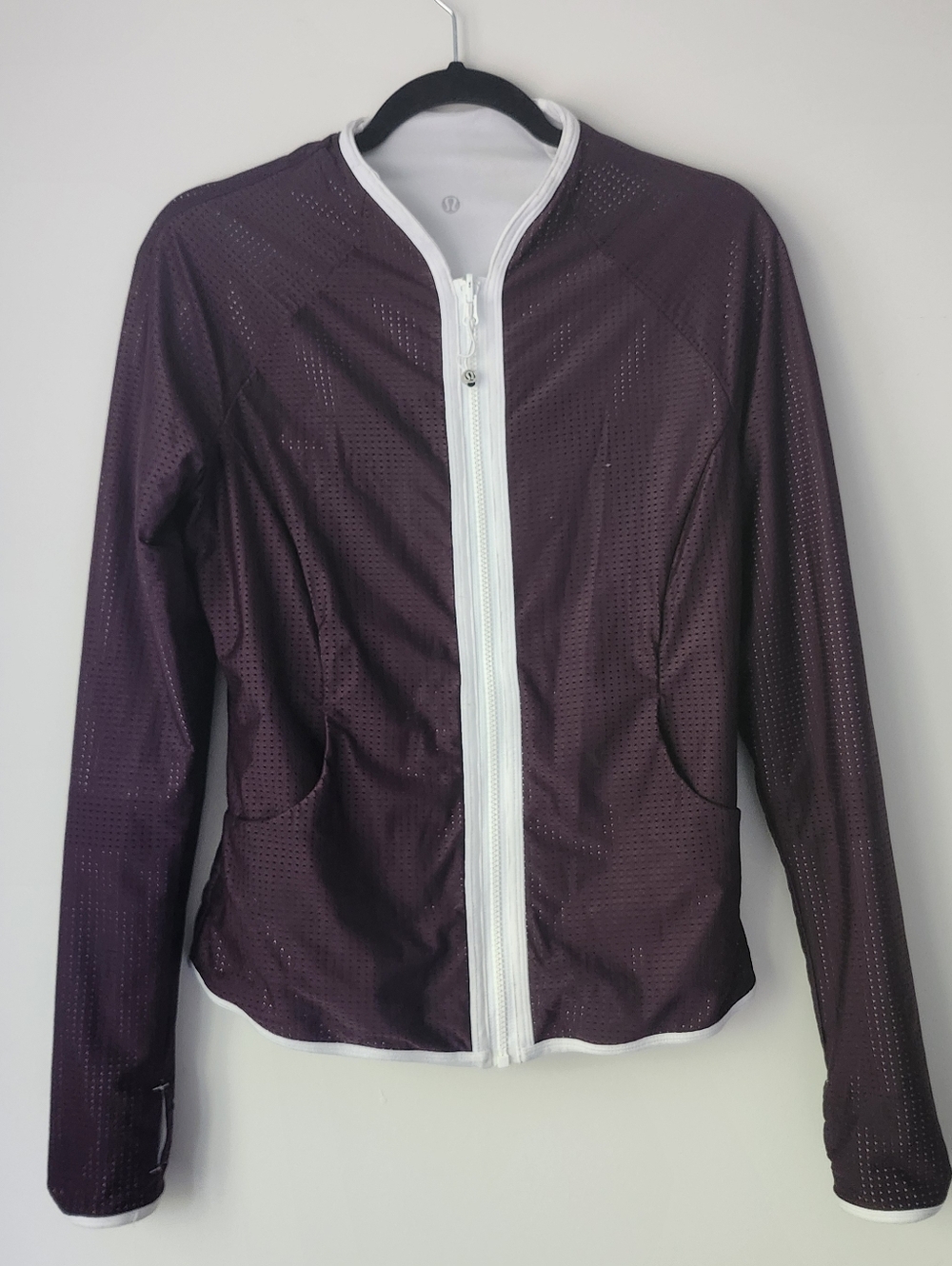 Lululemon Find Your Bliss Reversable Jacket Burgundy White Size 8